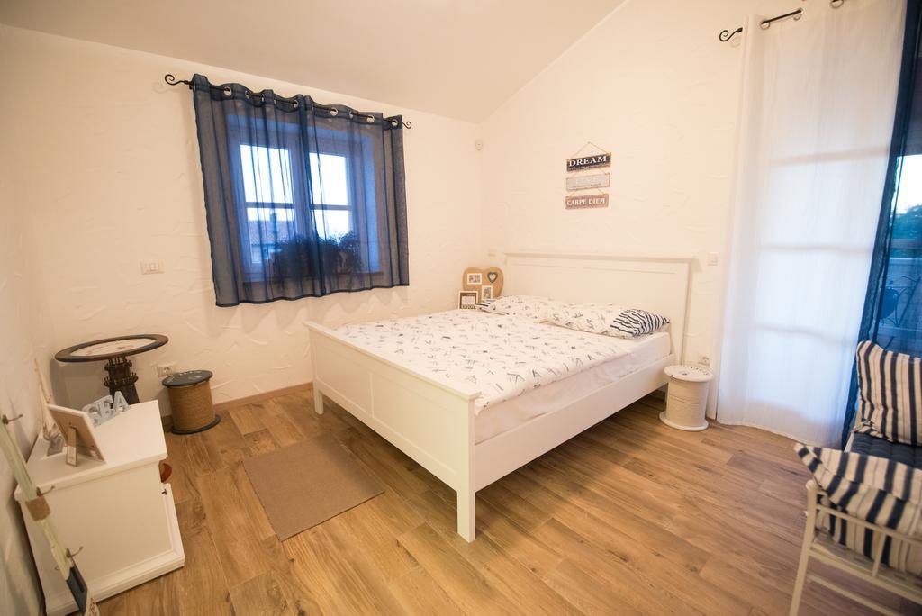 Villa Rajski Dvori Sveti Lovreč Pazenatički Eksteriør billede