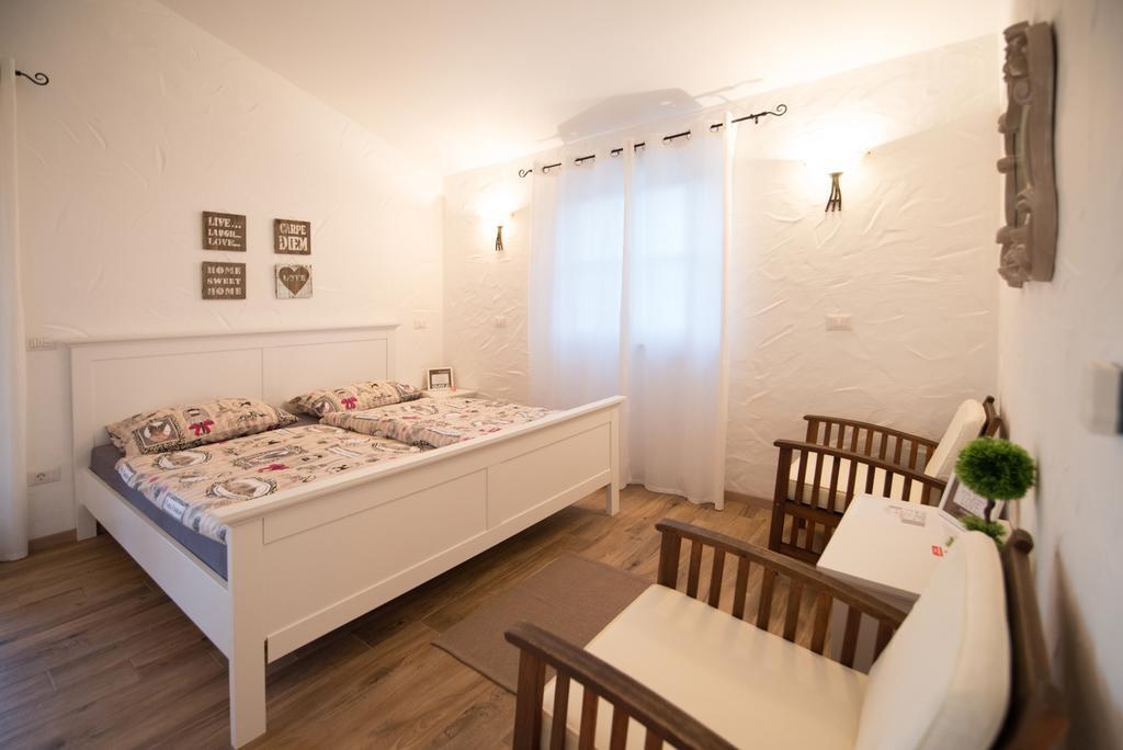 Villa Rajski Dvori Sveti Lovreč Pazenatički Eksteriør billede