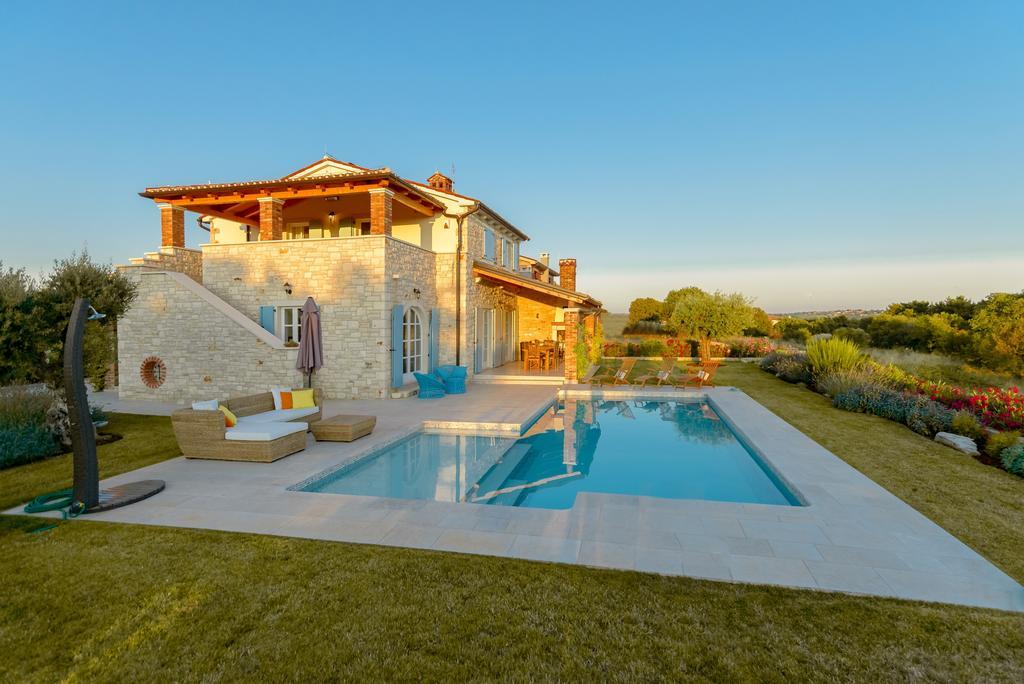 Villa Rajski Dvori Sveti Lovreč Pazenatički Eksteriør billede